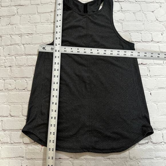 Lululemon tank top size 6 - Picture 4 of 4